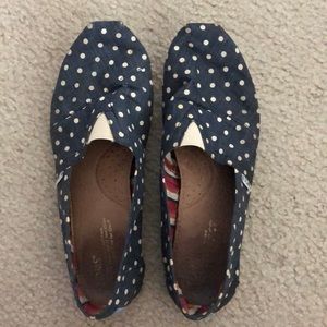 Polka Dot TOMS Classics